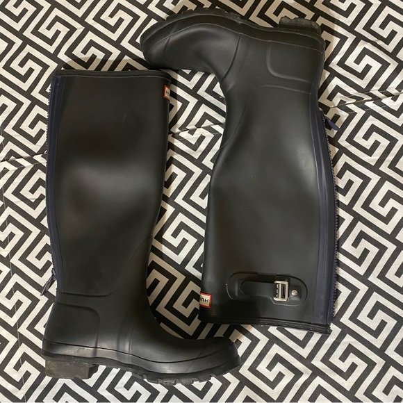 Hunter matte black limited edition navy zipper tall rainboots